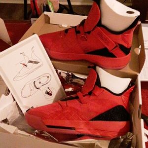 AIR JORDAN XXXIII(GS)